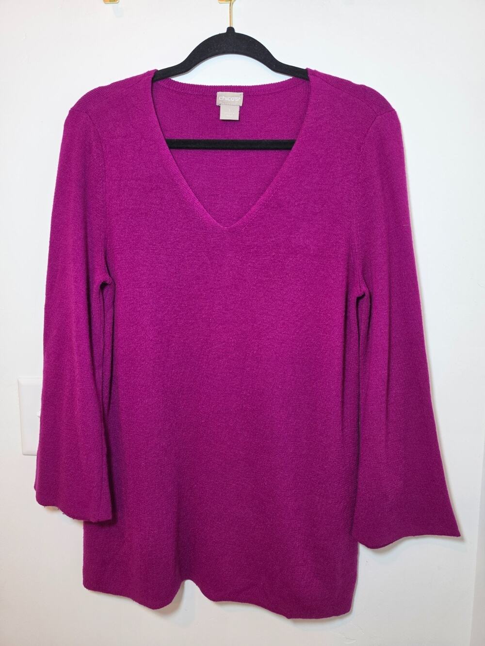 Chico's Purple Long Sleeve V Neck Sweater Knit Pullover Women's Size 1 USA M